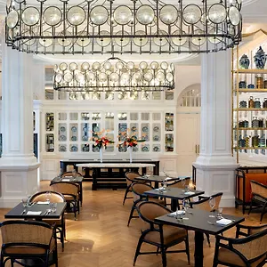 Raffles 5*, Сингапур Сингапур